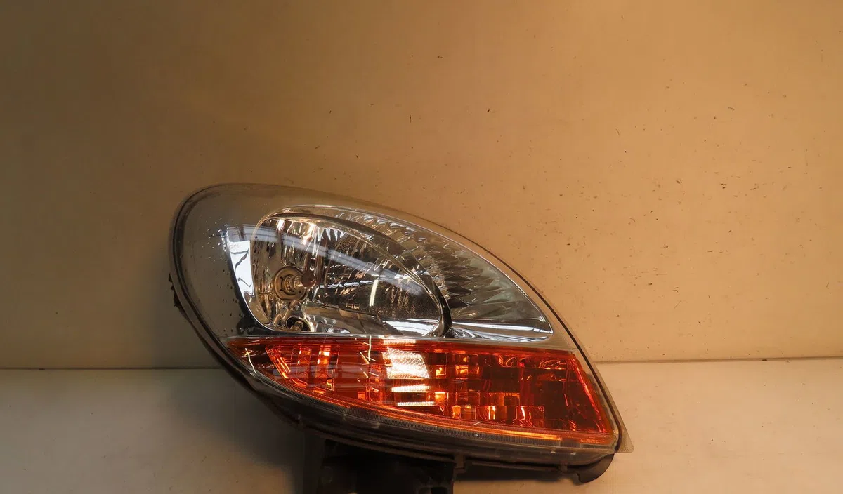 Phare droit RENAULT KANGOO 2006 occasion