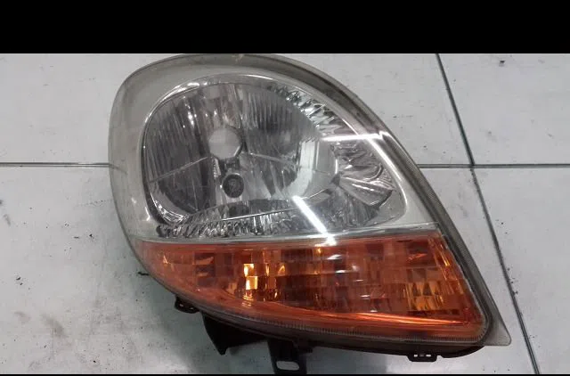 Phare droit Renault KANGOO Express (FC0-1_) 1.2 (fc1a) (1998-2001) occasion
