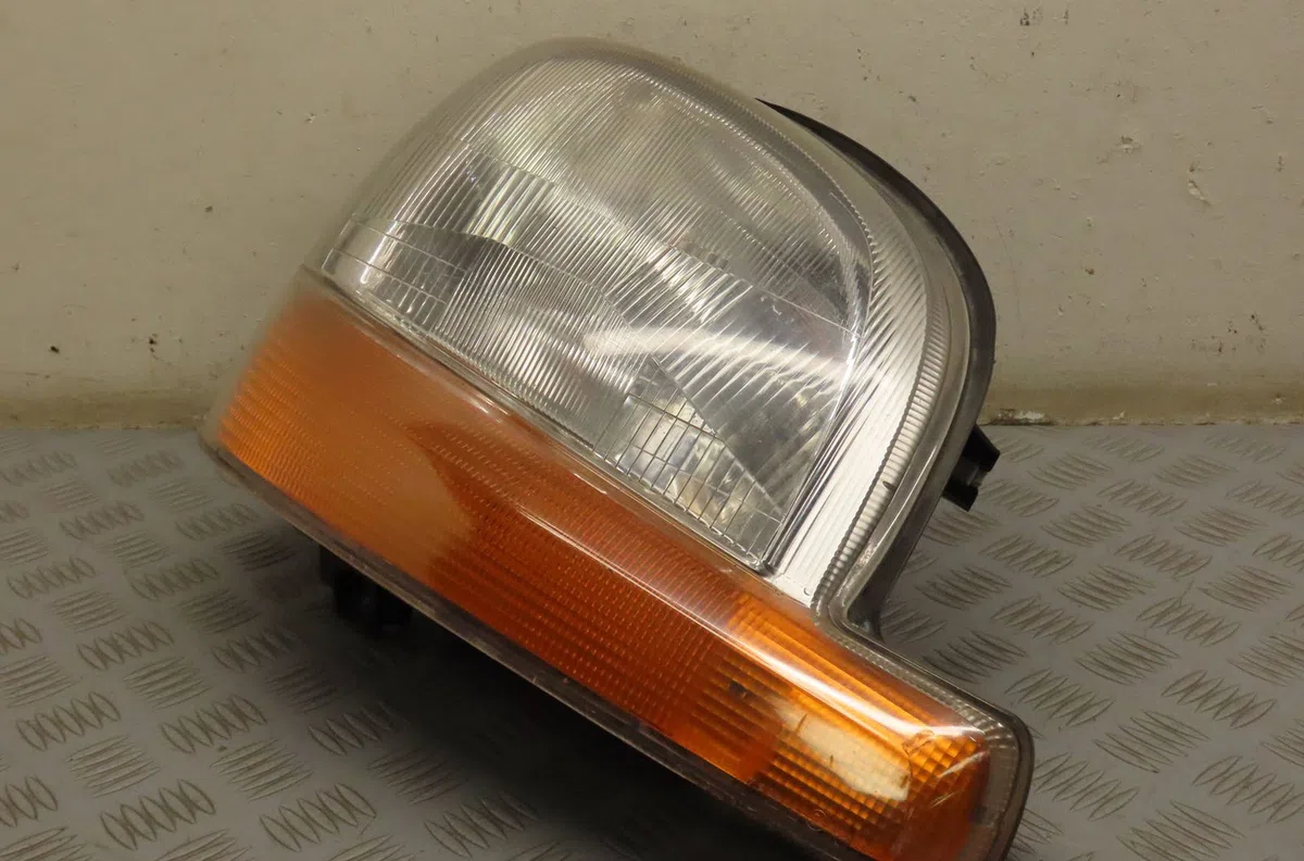 Phare droit Renault KANGOO (KC0-1_) 1.9 dci 4x4 (kc0v) (2001) occasion