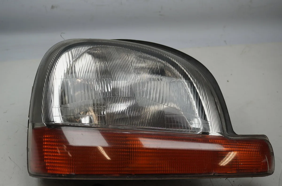 Phare droit Renault KANGOO (KC0-1_) 1.9 dti (kc0u) (2000) occasion
