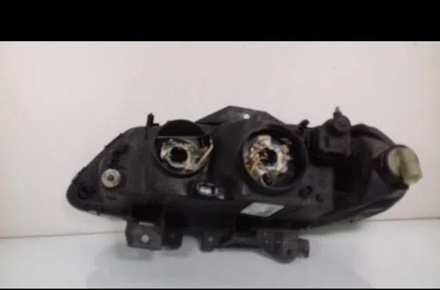 Phare droit Renault LAGUNA I (B56_, 556_) 1.9 dci (b56w) (1999-2001) occasion