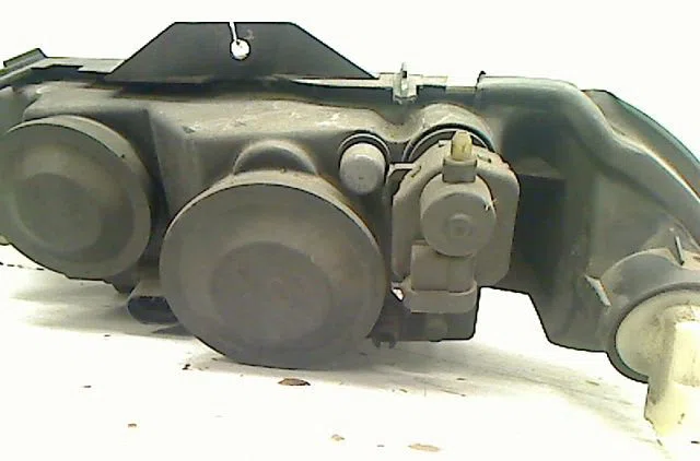 Phare droit Renault LAGUNA I (B56_, 556_) 2.2 dt (b569) (1996-2001) 5 portes occasion