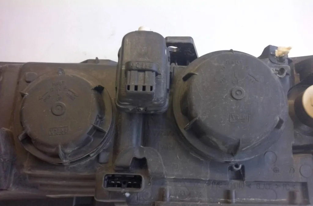Phare droit Renault LAGUNA II (BG0-1_) 1.6 16v (bg0a, bg0l) (2001-2005) occasion