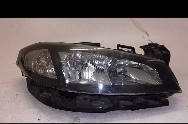 Phare droit Renault LAGUNA II (BG0-1_) 2.0 16v (bg00, bg0k, bg0p, bg0w) (2002-2007) 5 portes occasion