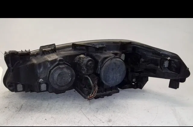Phare droit Renault LAGUNA II (BG0-1_) 2.0 dci (bg1t) (2005-2006) occasion