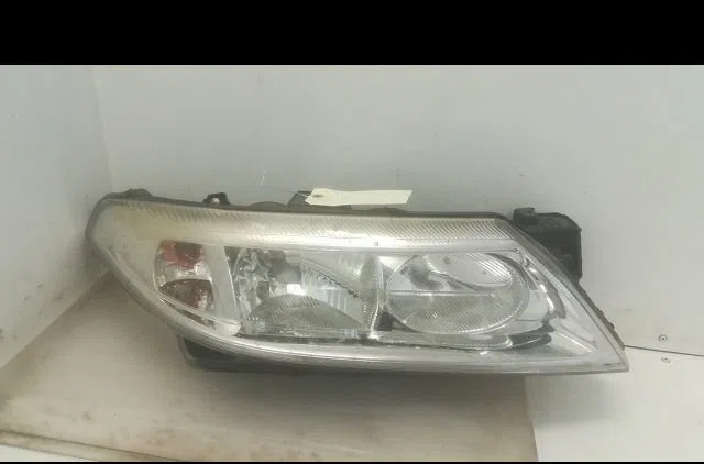Phare droit Renault LAGUNA II Grandtour (KG0-1_) 1.9 dci (2001-2007) occasion