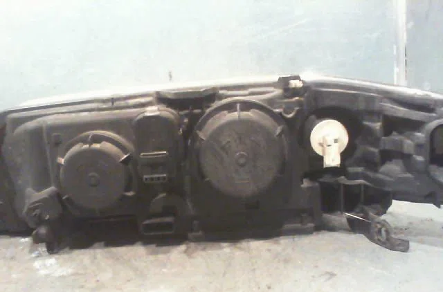Phare droit RENAULT LAGUNA II Phase 1 11-2000--03-2005 occasion