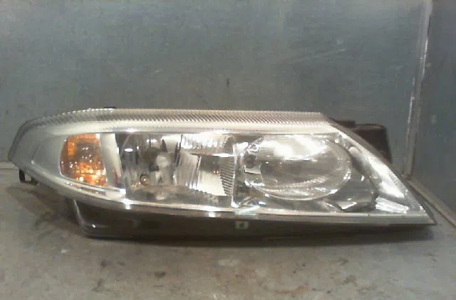 Phare droit RENAULT LAGUNA II Phase 1 11-2000--03-2005 occasion