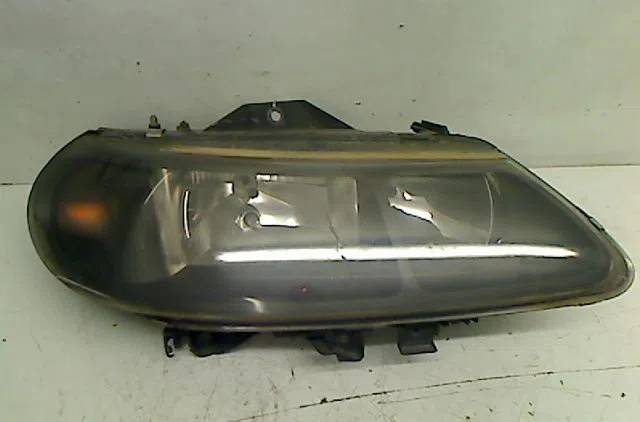 Phare droit RENAULT LAGUNA occasion
