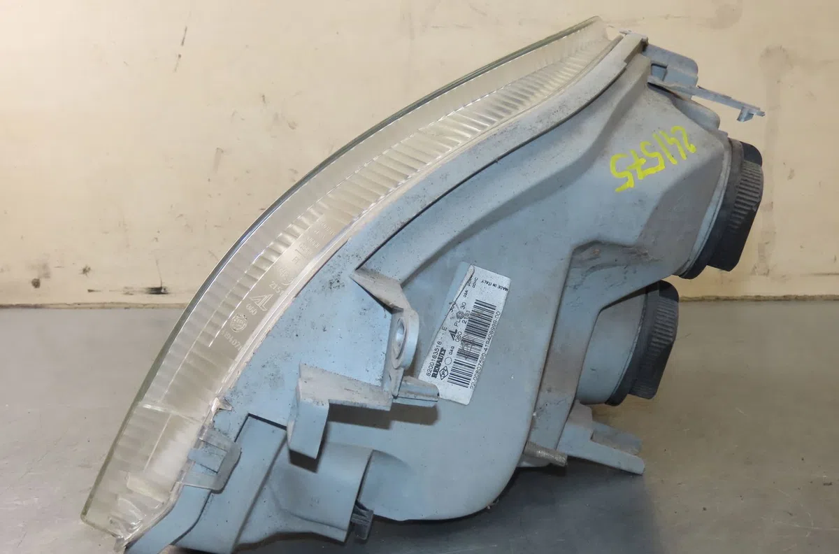 Phare droit Renault MASTER II Camionnette (FD) 2.5 dci 100 (fd0u, fd0v) (2003) occasion