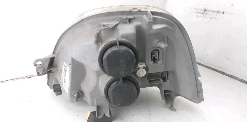 Phare droit Renault MASTER II Camionnette (FD) 2.5 dci (2006-2010) occasion