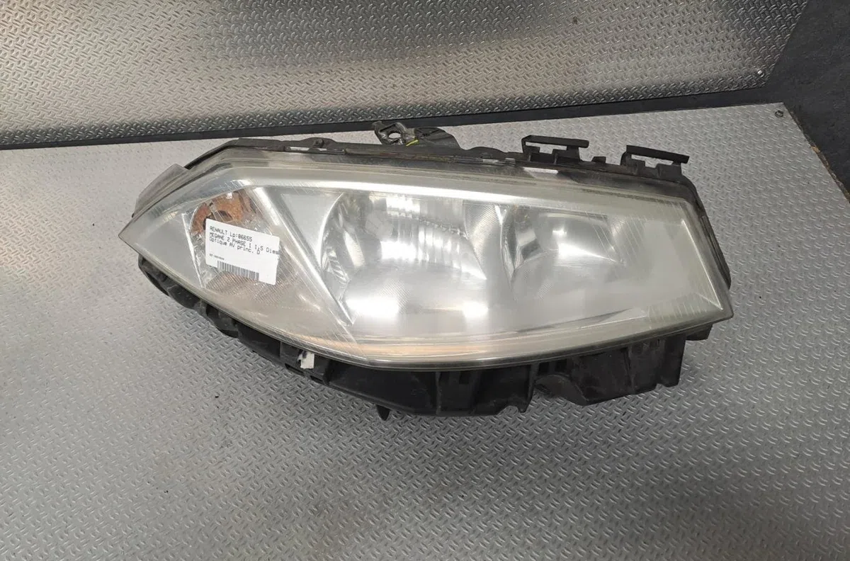 Phare droit RENAULT MEGANE 2  MEGANE 2 PHASE 1 occasion