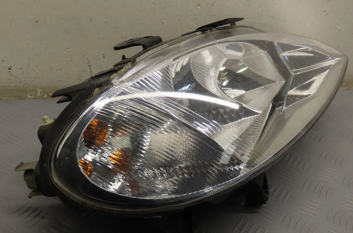 Phare droit Renault MEGANE I (BA0-1_) 1.6 16v (ba04, ba0b, ba11, ba1j, ba16, ba19, ba1k, ba1v,... (1999-2002) occasion