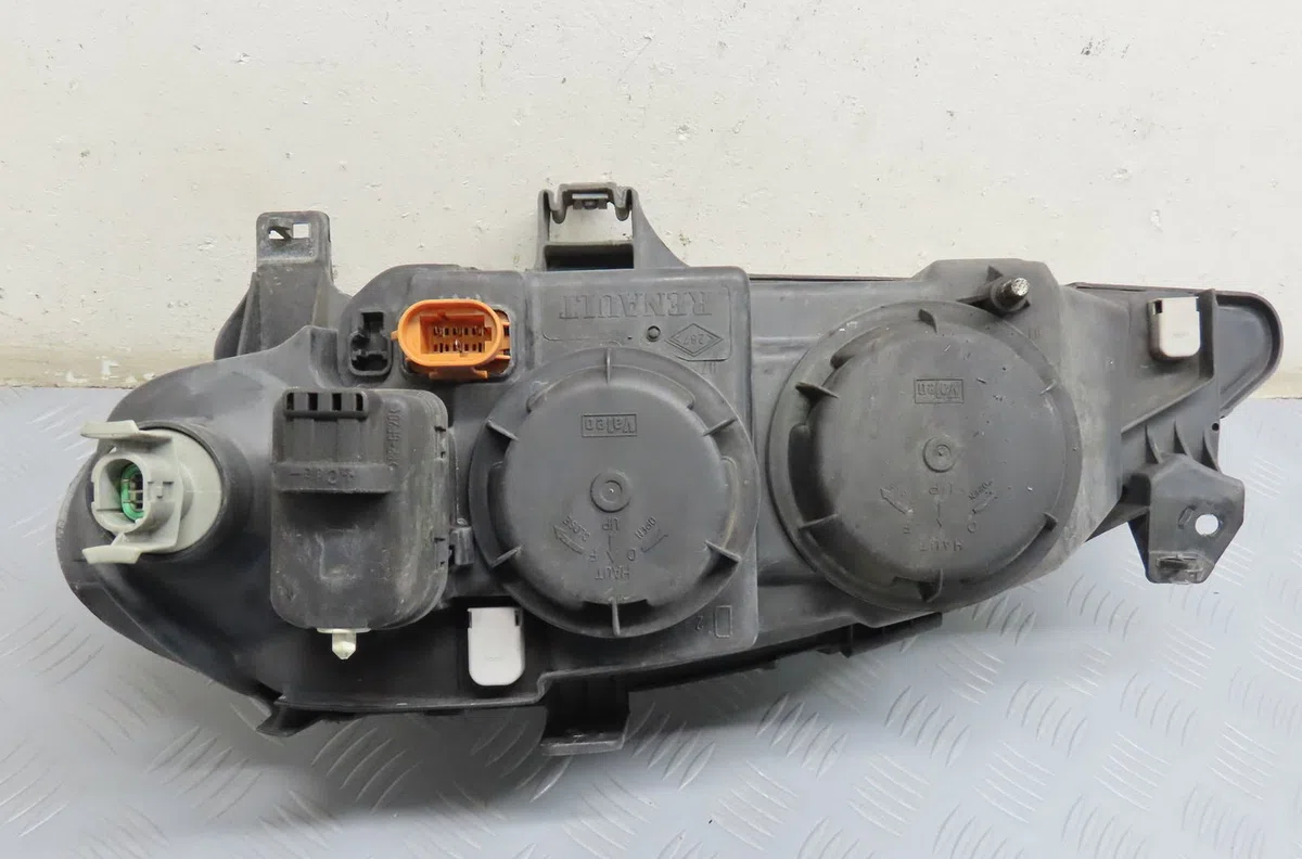 Phare droit Renault MEGANE I (BA0-1_) 1.6 16v (ba04, ba0b, ba11, ba1j, ba16, ba19, ba1k, ba1v,... (1999-2002) occasion
