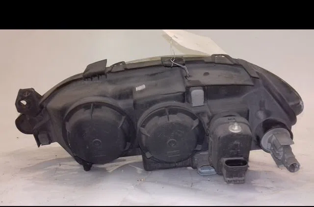 Phare droit Renault MEGANE I (BA0-1_) 1.6 16v (ba04, ba0b, ba11, ba1j, ba16, ba19, ba1k, ba1v,... (1999-2002) occasion