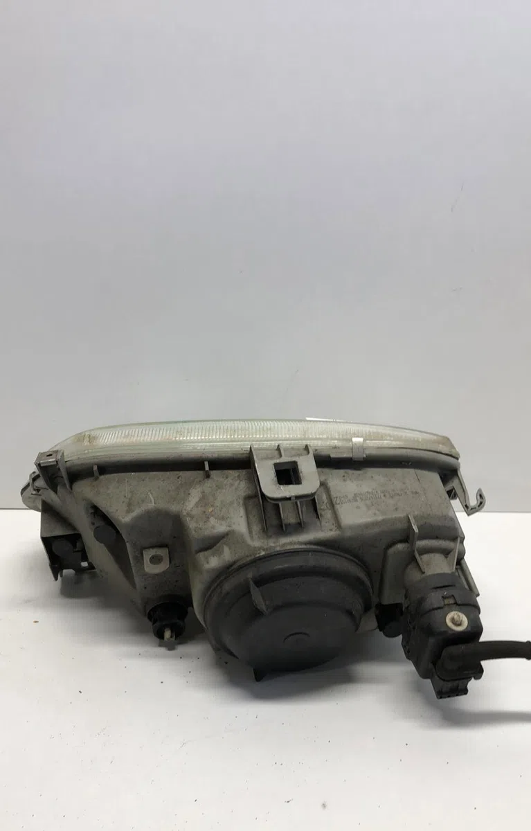 Phare droit Renault MEGANE I (BA0-1_) 1.6 e (ba0f, ba0s) (1996-1999) occasion