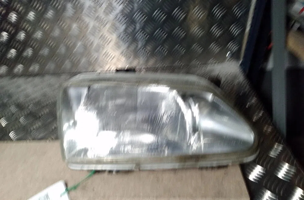 Phare droit Renault MEGANE I Cabriolet (EA0-1_) 1.6 e (ea0f) (1996-1999) occasion
