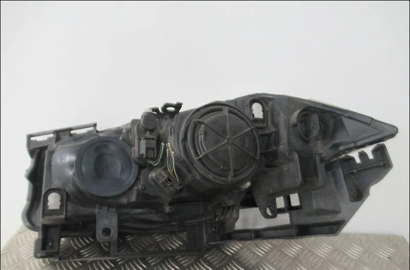 Phare droit Renault MEGANE II Break (KM0-1_) 1.5 dci (km16, km1e) (2005-2008) occasion
