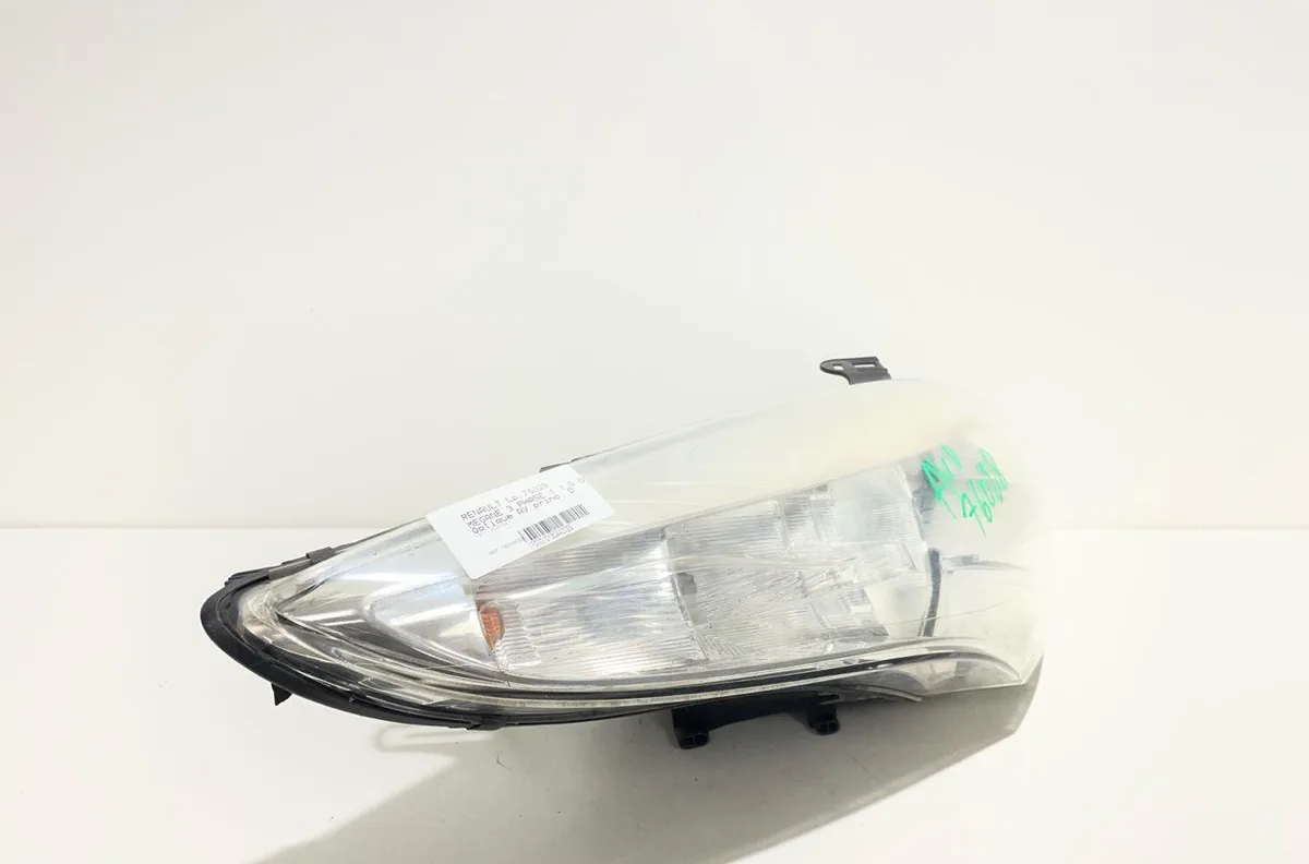 Phare droit Renault MEGANE III 3-5 portes (BZ0-1_, B3_) 1.5 dci (bz09, bz0d, bz1w, bz29, bz14) (2009) 5 portes occasion