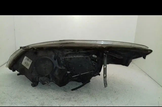 Phare droit Renault MEGANE III 3-5 portes (BZ0-1_, B3_) 1.5 dci (bz0c) (2008-2015) 5 portes occasion