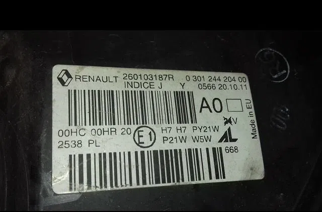 Phare droit Renault MEGANE III 3-5 portes (BZ0-1_, B3_) 1.5 dci (bz0c) (2008-2015) 5 portes occasion