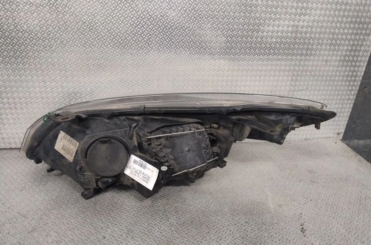 Phare droit Renault MEGANE III Coupé (DZ0-1_) 1.5 dci (dz09, dz0d, dz1f, dz1g, dz14, dz29) (2009-2015) 3 portes occasion