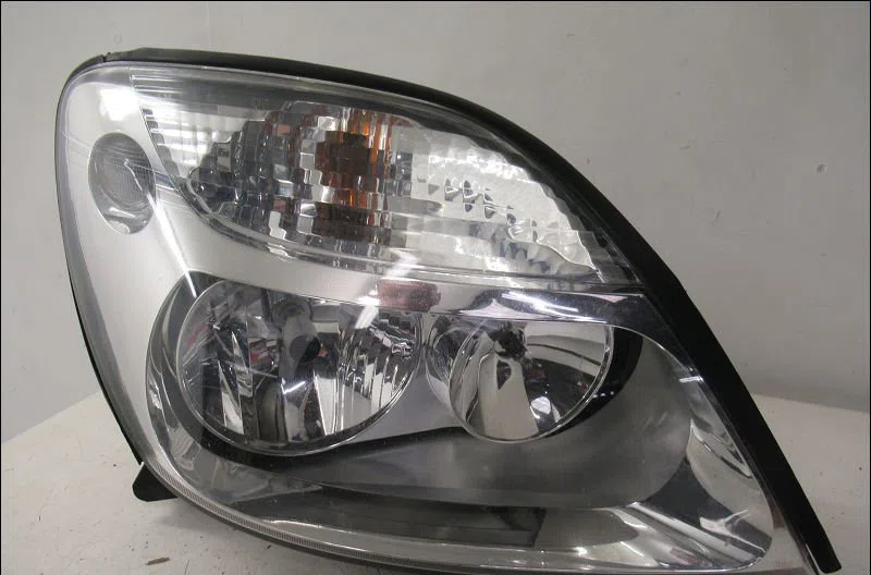 Phare droit Renault MEGANE Scenic (JA0-1_) 1.9 dti (ja0n) (1997-1999) occasion