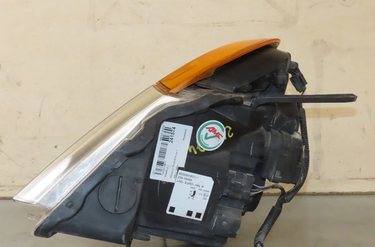 Phare droit Renault MODUS - GRAND MODUS (F-JP0_) 1.6 (jp0l, jp0v) (2004) occasion