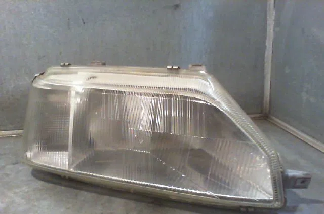 Phare droit RENAULT R25 1988 occasion