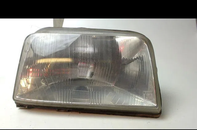 Phare droit RENAULT R5 occasion