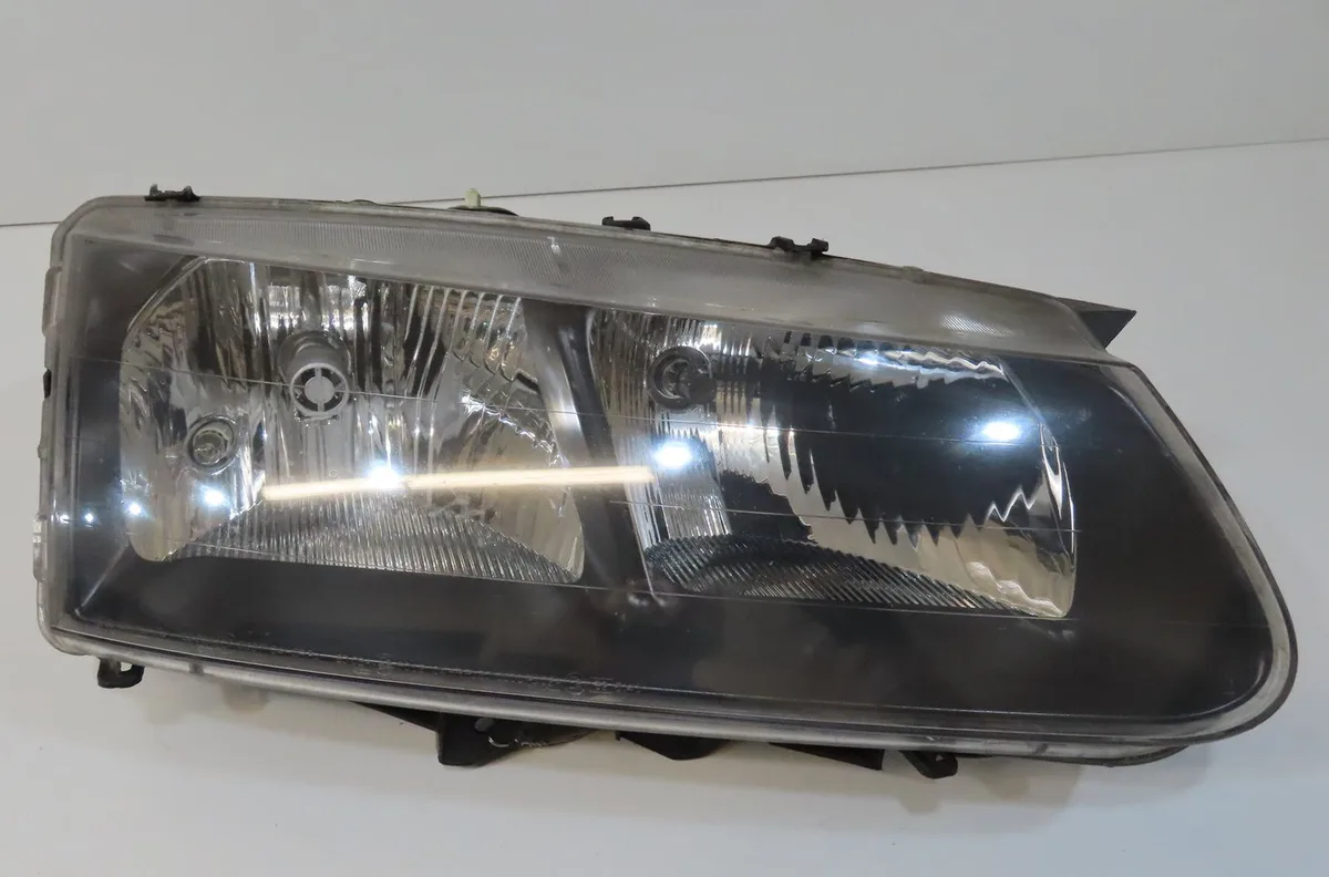 Phare droit Renault SAFRANE II (B54_) 2.0 16v (b54l) (1996-2000) occasion