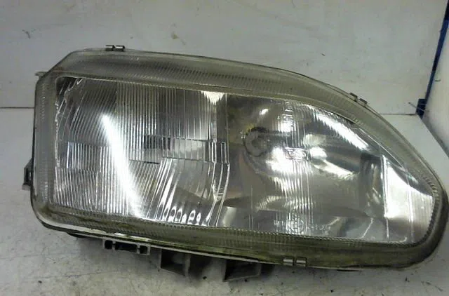 Phare droit RENAULT SAFRANE occasion