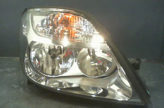 Phare droit RENAULT SCENIC I 2003 occasion