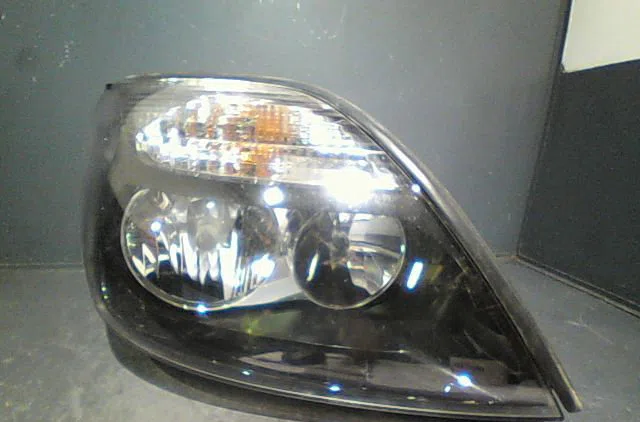 Phare droit Renault SCÉNIC I Monospace (JA0-1_, FA0_) 1.9 dci (ja05, ja1f) (1999-2003) 5 portes occasion