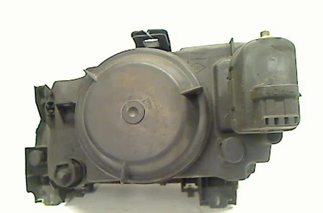 Phare droit Renault SCÉNIC I Monospace (JA0-1_, FA0_) 1.9 dti (ja0n) (1999-2003) occasion
