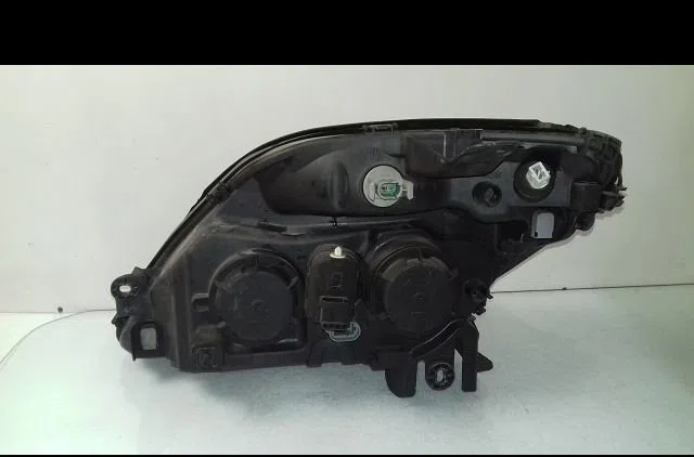 Phare droit Renault SCÉNIC I Monospace (JA0-1_, FA0_) 2.0 16v rx4 (2000-2003) occasion