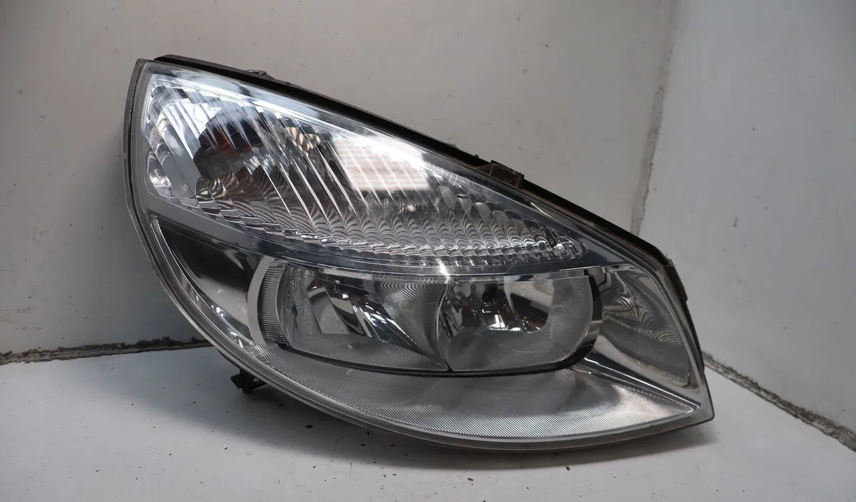 Phare droit Renault SCÉNIC II (JM0-1_) 1.6 16v (jm1r) (2005-2008) occasion