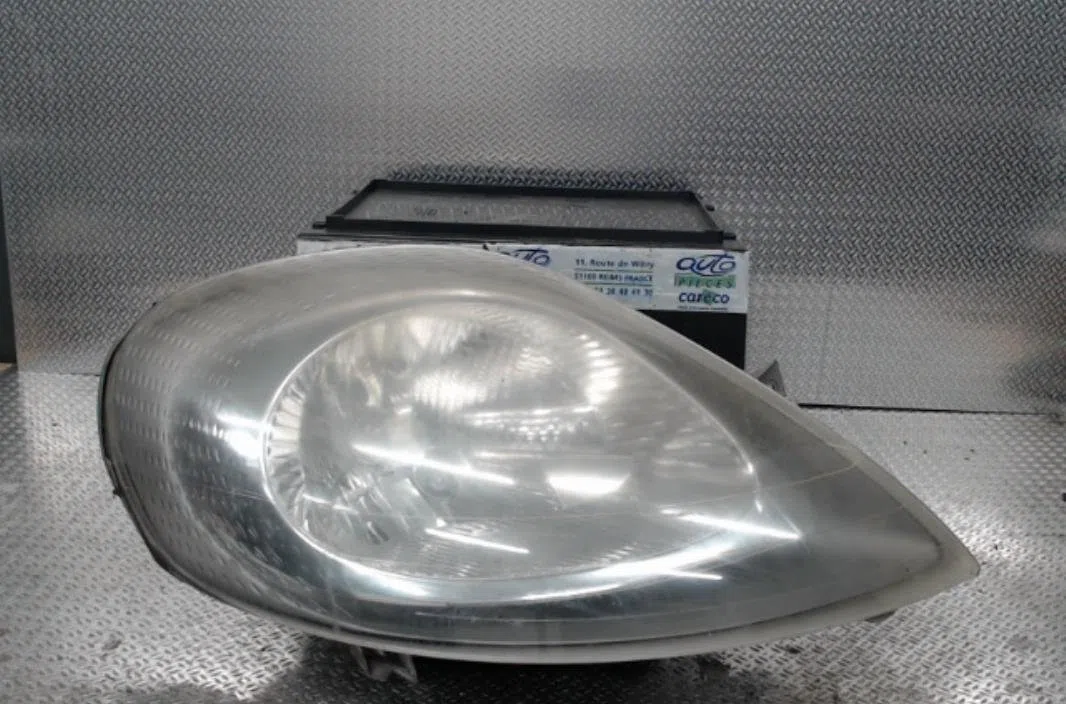 Phare droit RENAULT TRAFIC 2  TRAFIC 2 PHASE 1 occasion
