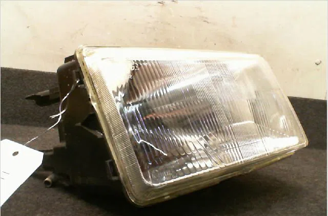 Phare droit Renault TRAFIC Autobus-Autocar (TXW) 2.1 d (1994-1997) occasion