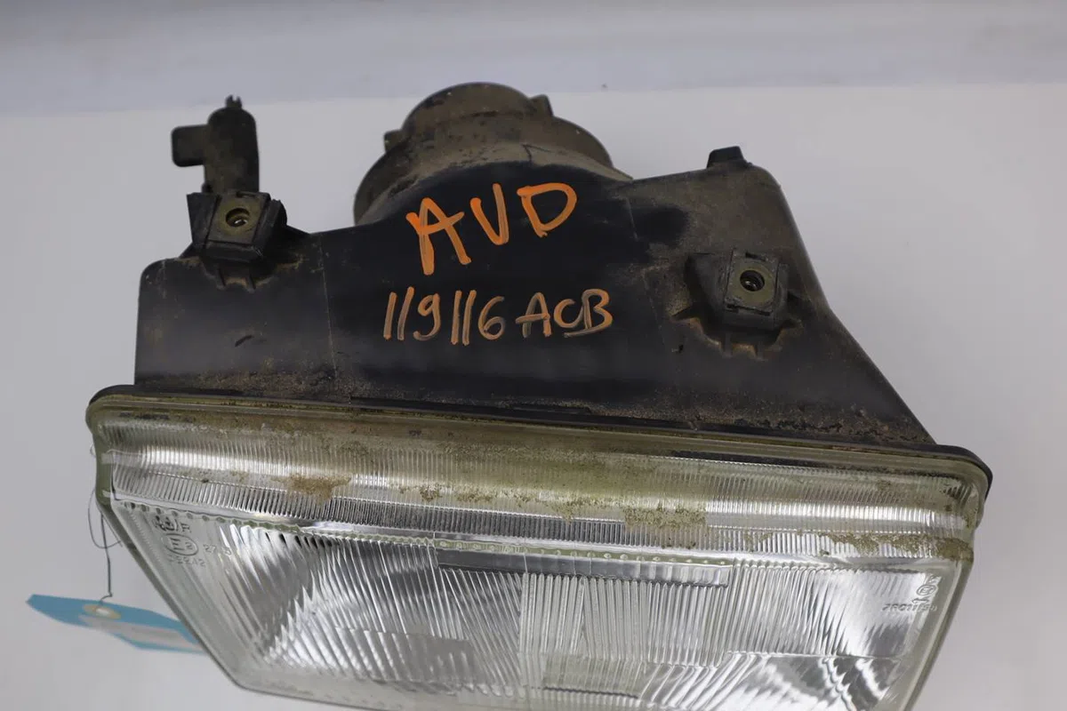 Phare droit Renault TRAFIC Camionnette (TXX) 2.5 d (1989-2001) occasion