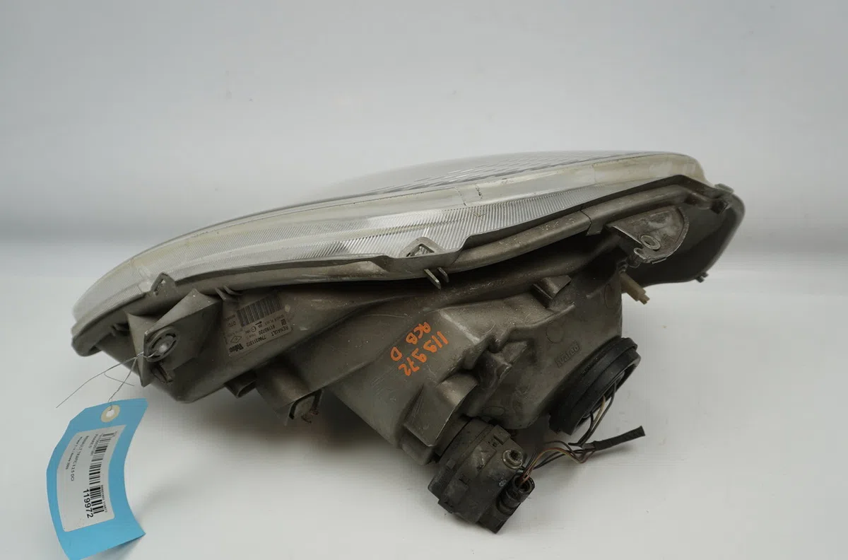 Phare droit Renault TRAFIC II Autobus-Autocar (JL) 2.5 dci 135 (jl0d) (2003-2006) occasion