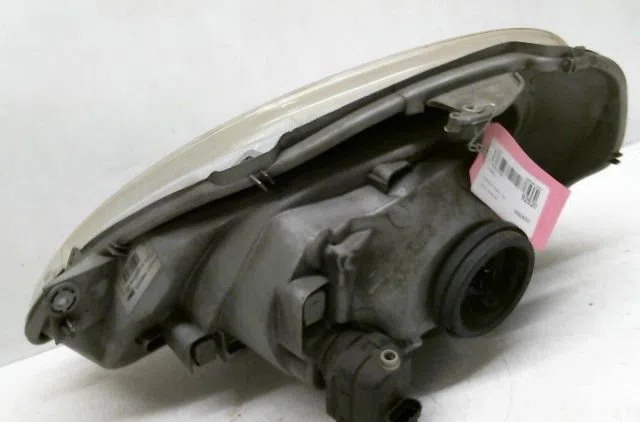 Phare droit Renault TRAFIC II Camionnette (FL) 1.9 dci 100 (fl0c) (2001-2006) occasion