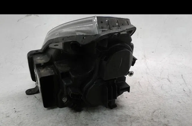 Phare droit Renault VEL SATIS (BJ0_) 2.0 dci (bj03, bj0b) (2006) occasion