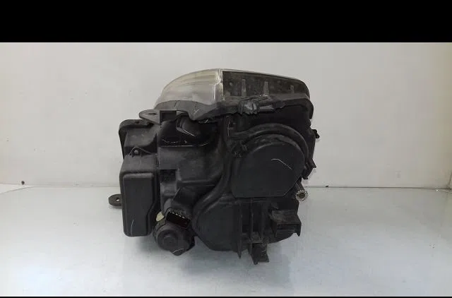 Phare droit Renault VEL SATIS (BJ0_) 2.0 dci (bj03, bj0b) (2006) occasion