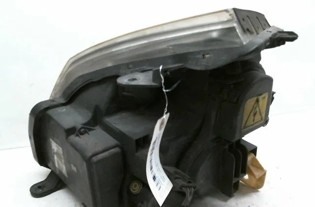 Phare droit Renault VEL SATIS (BJ0_) 3.0 dci (bj0j, bj0n) (2002-2006) occasion