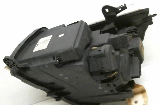 Phare droit Renault VEL SATIS (BJ0_) 3.0 dci (bj0j, bj0n) (2002-2006) occasion