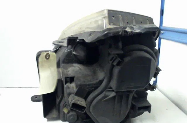 Phare droit RENAULT VEL SATIS occasion
