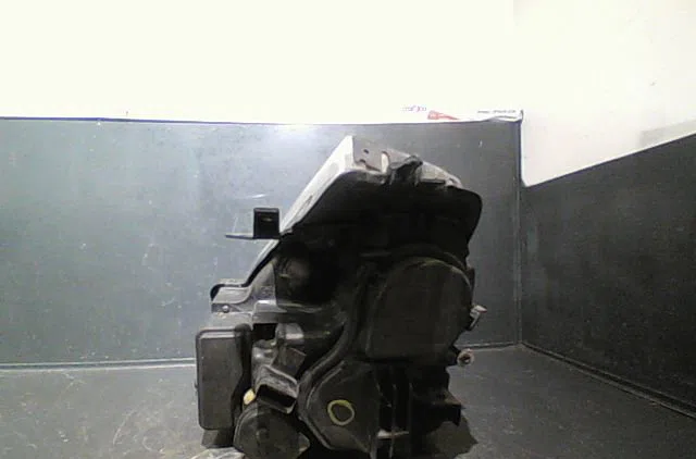 Phare droit RENAULT VELSATIS 2004 occasion