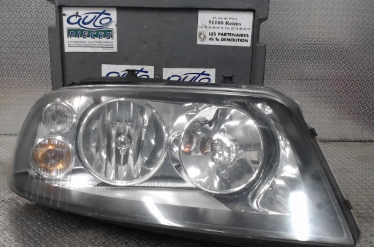 Phare droit Seat ALHAMBRA (7V8, 7V9) 1.9 tdi (1996-2010) occasion