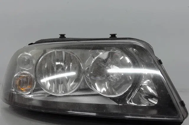 Phare droit Seat ALHAMBRA (7V8, 7V9) 2.0 tdi (2005-2010) occasion